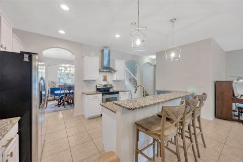 Casa en venta en Land O' Lakes, Florida, 5 dormitorios, 298.22 m2 № 1914409 - foto 9