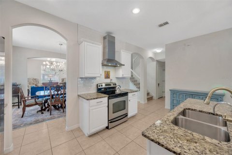 Casa en venta en Land O' Lakes, Florida, 5 dormitorios, 298.22 m2 № 1914409 - foto 4