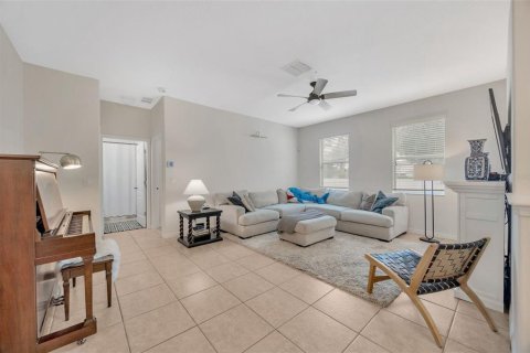 Casa en venta en Land O' Lakes, Florida, 5 dormitorios, 298.22 m2 № 1914409 - foto 18