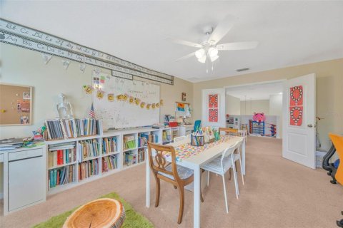 Casa en venta en Land O' Lakes, Florida, 5 dormitorios, 298.22 m2 № 1914409 - foto 29