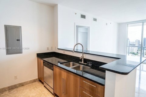 Copropriété à vendre à Miami, Floride: 2 chambres, 108.6 m2 № 2390387 - photo 8