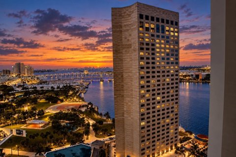Condo à Miami, Floride, 2 chambres  № 2390387
