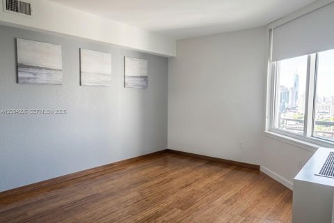 Copropriété à vendre à Miami, Floride: 2 chambres, 108.6 m2 № 2390387 - photo 12
