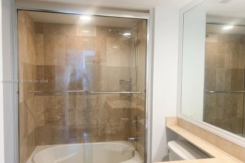 Copropriété à vendre à Miami, Floride: 2 chambres, 108.6 m2 № 2390387 - photo 14