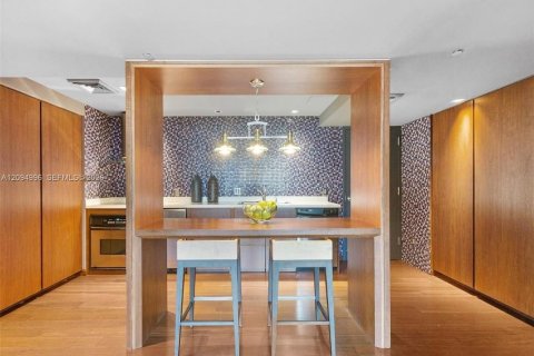 Copropriété à vendre à Miami, Floride: 2 chambres, 108.6 m2 № 2390387 - photo 28
