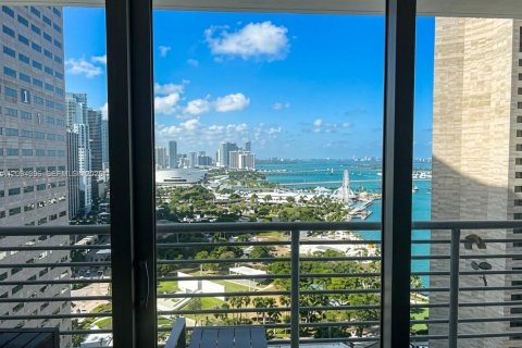 Copropriété à vendre à Miami, Floride: 2 chambres, 108.6 m2 № 2390387 - photo 19