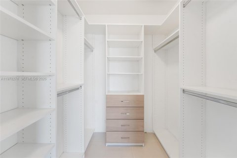 Condo in Miami Beach, Florida, 2 bedrooms  № 2042083 - photo 7