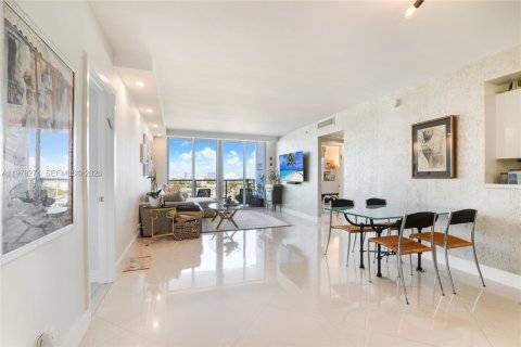 Condo in Miami Beach, Florida, 2 bedrooms  № 2042083 - photo 6