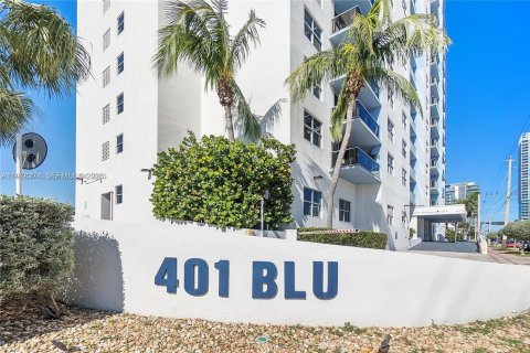 Condo in Miami Beach, Florida, 2 bedrooms  № 2042083 - photo 25