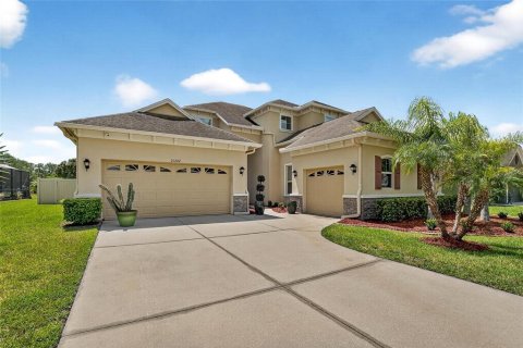 Casa en venta en Wesley Chapel, Florida, 4 dormitorios, 299.8 m2 № 1898611 - foto 1