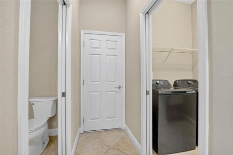 Casa en venta en Wesley Chapel, Florida, 4 dormitorios, 299.8 m2 № 1898611 - foto 16