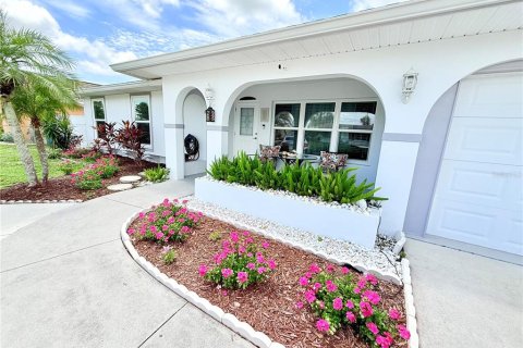 Casa en venta en North Port, Florida, 3 dormitorios, 158.49 m2 № 2122808 - foto 3