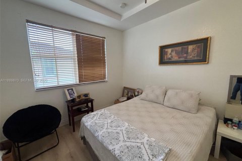 Снять в аренду таунхаус в Майами, Флорида 4 спальни, 166.57м2, № 2040746 - фото 26