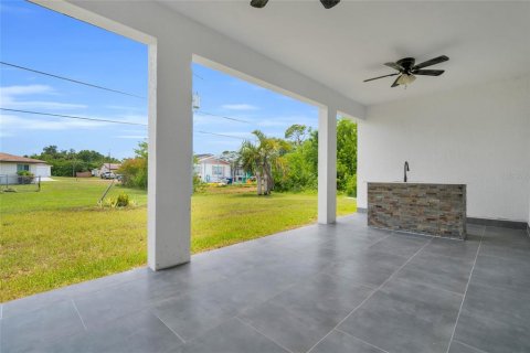 Villa ou maison à vendre à Port Charlotte, Floride: 4 chambres, 186.08 m2 № 1878092 - photo 26