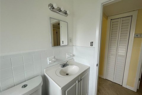 Villa ou maison à louer à Clearwater, Floride: 2 chambres, 63.82 m2 № 2413917 - photo 8