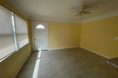 Villa ou maison à louer à Clearwater, Floride: 2 chambres, 63.82 m2 № 2413917 - photo 5
