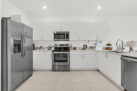 Adosado en venta en Homestead, Florida, 4 dormitorios, 169.08 m2 № 2189775 - foto 8
