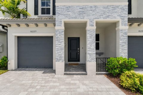 Adosado en venta en Homestead, Florida, 4 dormitorios, 169.08 m2 № 2189775 - foto 2
