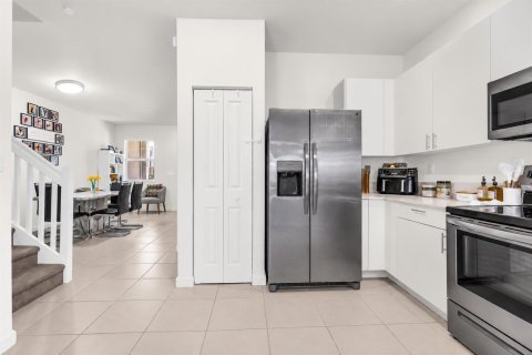 Adosado en venta en Homestead, Florida, 4 dormitorios, 169.08 m2 № 2189775 - foto 5