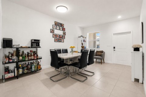 Adosado en venta en Homestead, Florida, 4 dormitorios, 169.08 m2 № 2189775 - foto 3