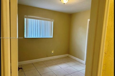 House in Miramar, Florida 3 bedrooms № 2044509 - photo 13