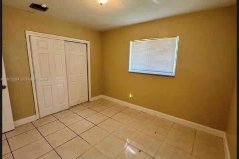 House in Miramar, Florida 3 bedrooms № 2044509 - photo 16