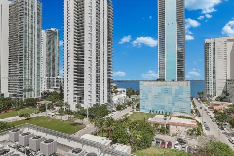 Купить кондоминиум в Майами, Флорида 2 спальни, 76.27м2, № 2048588 - фото 21