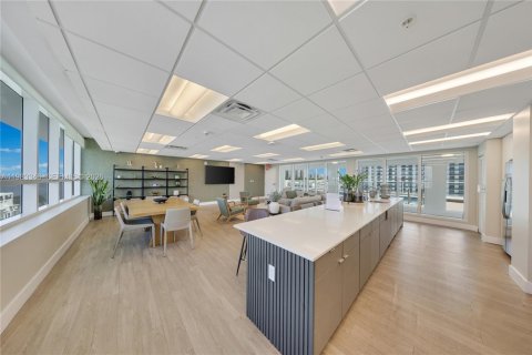 Купить кондоминиум в Майами, Флорида 2 спальни, 76.27м2, № 2048588 - фото 17