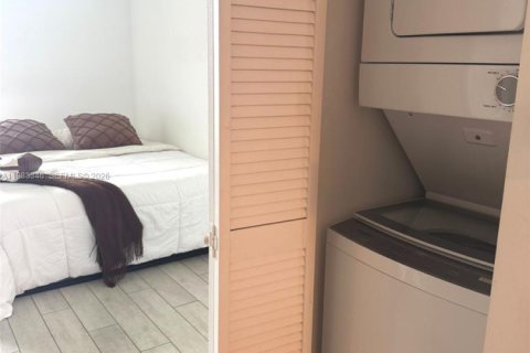 Copropriété à vendre à Miami, Floride: 2 chambres, 76.27 m2 № 2048588 - photo 11