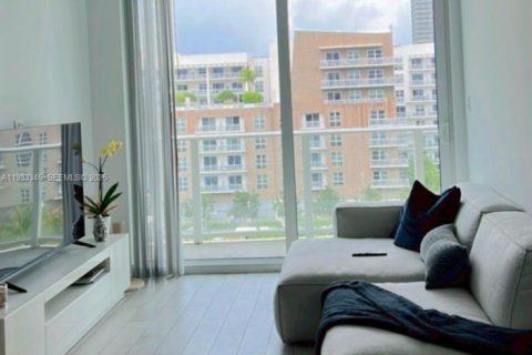 Copropriété à vendre à Miami, Floride: 2 chambres, 76.27 m2 № 2048588 - photo 8