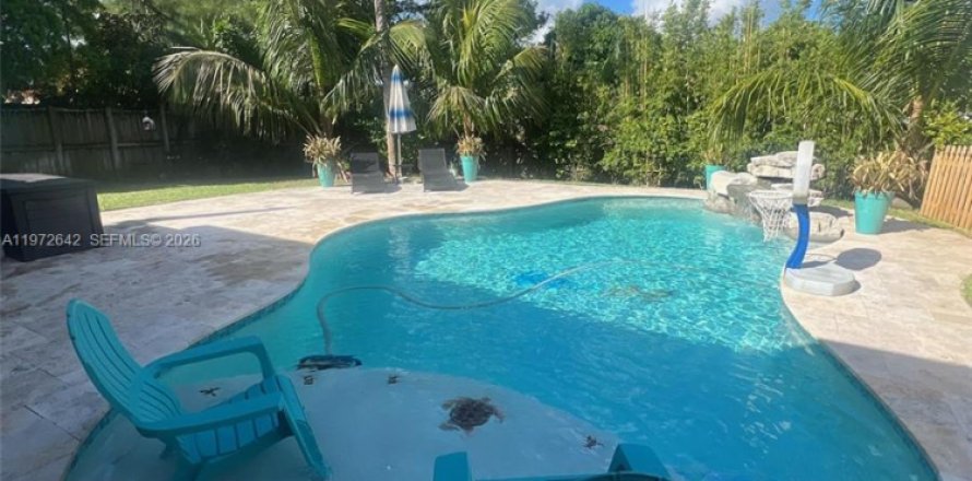 Дом в Холливуд, Флорида 4 спальни, 139.73м2 № 2032934