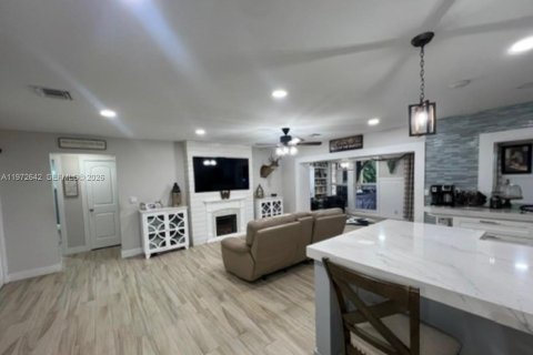 Купить виллу или дом в Холливуд, Флорида 4 спальни, 139.73м2, № 2032934 - фото 6