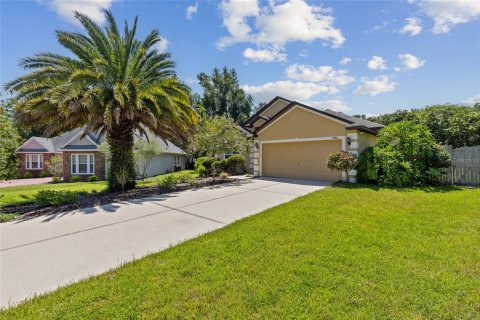 House in Gainesville, Florida 4 bedrooms, 182.09 sq.m. № 1906609 - photo 1