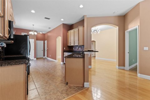 House in Gainesville, Florida 4 bedrooms, 182.09 sq.m. № 1906609 - photo 9