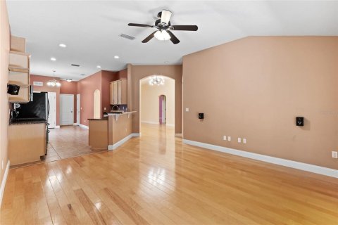 House in Gainesville, Florida 4 bedrooms, 182.09 sq.m. № 1906609 - photo 8