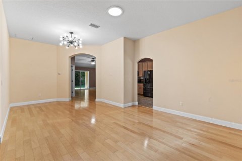 House in Gainesville, Florida 4 bedrooms, 182.09 sq.m. № 1906609 - photo 5