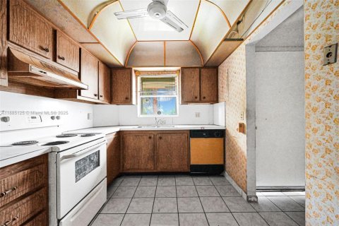 Condo in Deerfield Beach, Florida, 2 bedrooms  № 1930574 - photo 9