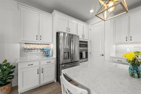 Casa en venta en Wesley Chapel, Florida, 4 dormitorios, 233.09 m2 № 2092568 - foto 8
