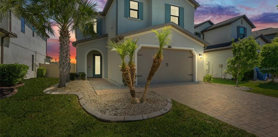 Casa en ESTANCIA
en Wesley Chapel, Florida 4 dormitorios, 233.09 m2 № 2092568