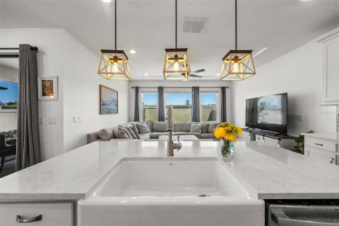 Casa en venta en Wesley Chapel, Florida, 4 dormitorios, 233.09 m2 № 2092568 - foto 9