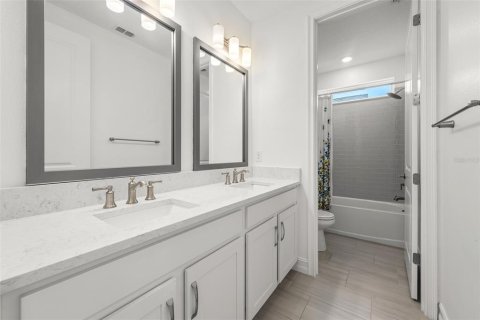 Casa en venta en Wesley Chapel, Florida, 4 dormitorios, 233.09 m2 № 2092568 - foto 28