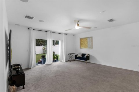House in Kissimmee, Florida 4 bedrooms, 235.23 sq.m. № 1840346 - photo 4