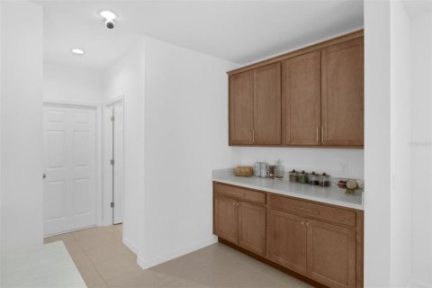 House in Kissimmee, Florida 4 bedrooms, 235.23 sq.m. № 1840346 - photo 9