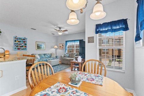 Townhouse in New Port Richey, Florida 3 bedrooms, 158.86 sq.m. № 1883755 - photo 14