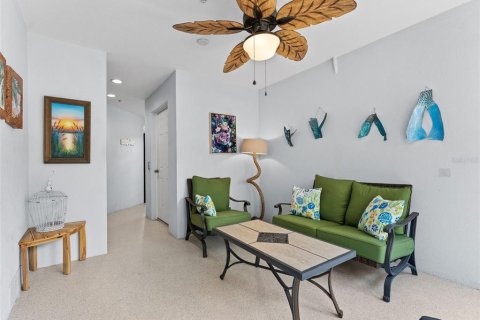 Townhouse in New Port Richey, Florida 3 bedrooms, 158.86 sq.m. № 1883755 - photo 7
