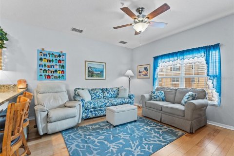 Townhouse in New Port Richey, Florida 3 bedrooms, 158.86 sq.m. № 1883755 - photo 15