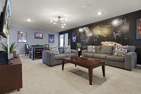 House in Davenport, Florida 8 bedrooms, 374.95 sq.m. № 1908996 - photo 22