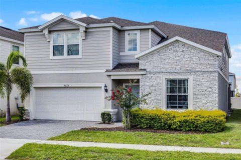 House in Davenport, Florida 8 bedrooms, 374.95 sq.m. № 1908996 - photo 2