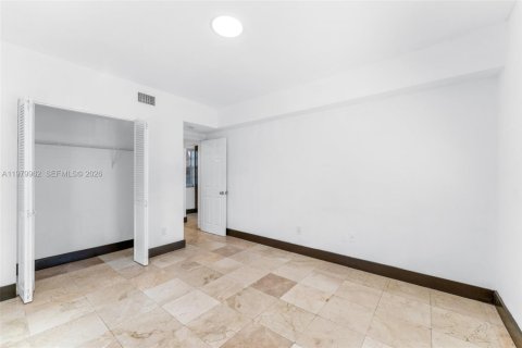 Снять в аренду квартиру в Майами, Флорида 1 спальня, 49.89м2, № 2043653 - фото 15