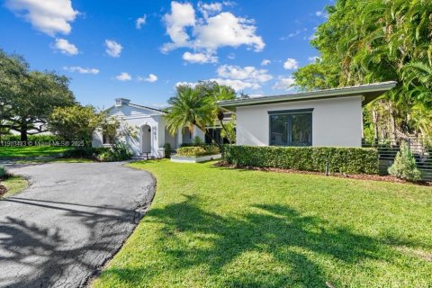 Villa ou maison à louer à Miami, Floride: 4 chambres, 312.15 m2 № 1954598 - photo 12